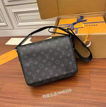 Louis Vuitton 2023 Messenger Shoulder Bag,32cm - 루이비통 2023 남성용 메신저 숄더백 M40239,LOUB2138,(25/30cm),블랙