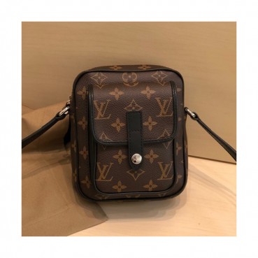 Louis Vuitton 2020 Ladies Shoulder Bag,17cm - 루이비통 2020 여성용 숄더백 M69404,LOUB2098 ,17cm,브라운