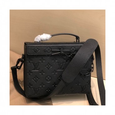 Louis Vuitton 2019 Soft Trunk Shoulder Bag - 루이비통 2019 소프트 트렁크 숄더백 M61117,LOUB1886,블랙