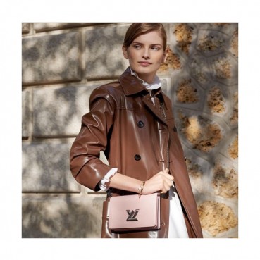 Louis Vuitton 2019 Twist Epi Leather Hip Sack / Shoulder Bag,19cm - 루이비통 2019 트이스트 에삐 레더 힙색 / 숄더백, M68560,LOUB1863,19cm,핑크