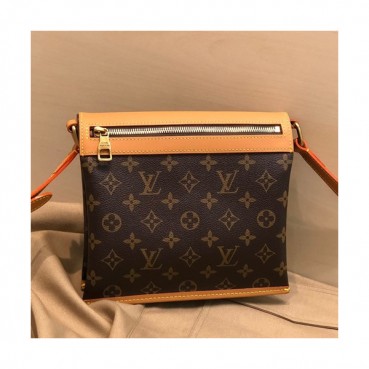 Louis Vuitton 2019 Monogram Slanting Shoulder Bag,22cm - 루이비통 2019 모노그램 슬랜팅 남성용 숄더백 M44659,LOUB1828 ,22cm,브라운