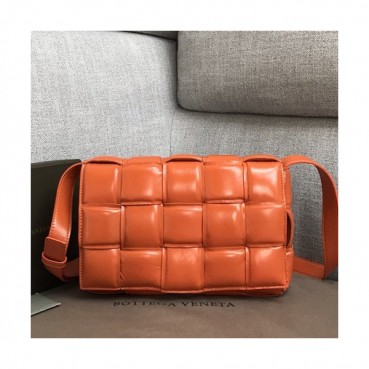 Bottega Veneta 2019 Padding Cassetta Leather Shoulder Bag,26cm - 보테가 베네타 2019 패딩 카세트 레더 여성용 숄더백 591970,BVB0400,26cm,오렌지