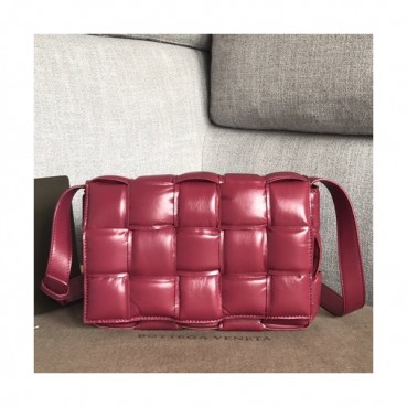 Bottega Veneta 2019 Padding Cassetta Leather Shoulder Bag,26cm - 보테가 베네타 2019 패딩 카세트 레더 여성용 숄더백 591970,BVB0398,26cm,퍼플와인