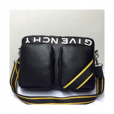 Givenchy 2019 Leather Messenger Shoulder Bag,37CM - 지방시 2019 레더 남성용 메신저 숄더백,GVB0104,37CM,블랙