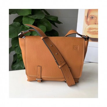 Loewe 2019 Military Messenger Shoulder Bag, 32CM - 로에베 2019 밀리터리 남성용 메신저 숄더백 ,LOEB0315, 32CM, 브라운
