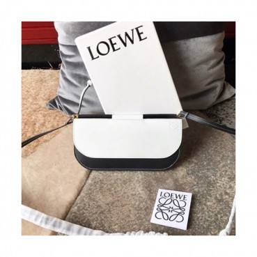 Loewe 2019 Gate Pochette Shoulder Bag, 21CM - 로에베 2019 게이트 포쉐트 숄더백 ,LOEB0203,21CM,화이트