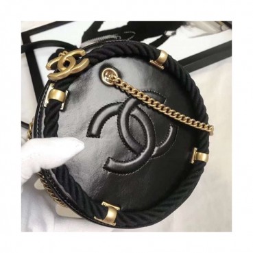 Chanel 2019 Small Round Chain Shoulder Bag  ,15CM - 샤넬 2019 스몰 라운드 체인 숄더백  CHAB0695,15CM,블랙