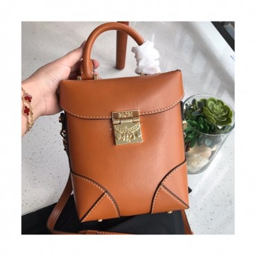 MCM 2019 Berlin Visetos Tote Shoulder Bag,19cm - 엠씨엠 2019 여성용 베를린 비세토스 토트 숄더백 MCMB0296, 19cm,브라운