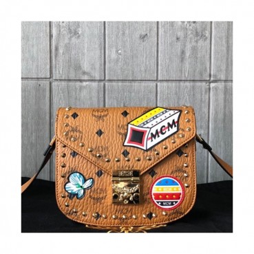 MCM 2019 Visetos Shoulder Bag,20cm - 엠씨엠 2019 비세토스 여성용 숄더백 MCMB0143, 20cm,브라운