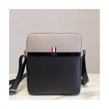 Thom Browne Tricolor Camera Shoulder Bag ,24cm - 톰브라운 트리컬러 카메라 숄더백 THOB0053,24cm,그레이+네이비