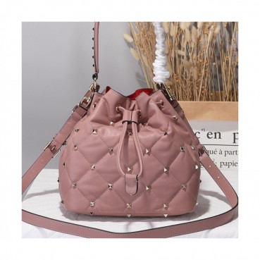 [귀여움 가득,러블리 버킷백]Valentino 2019 Leather Boomstud Spike Bucket Tote Shoudler Bag,23CM - 발렌티노 2019 레더 봄스터드 스파이크 버킷 토트 숄더백, VTB0523,23CM,핑크