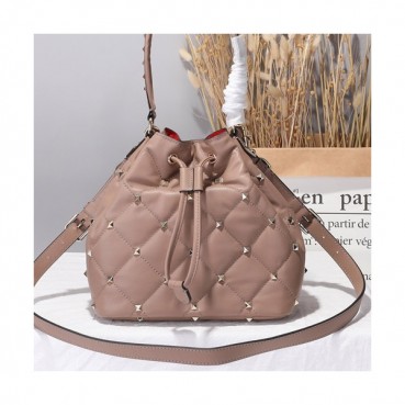 Valentino 2019 Leather Boomstud Spike Bucket Tote Shoudler Bag,23CM - 발렌티노 2019 레더 봄스터드 스파이크 버킷 토트 숄더백, VTB0522,23CM,연핑크