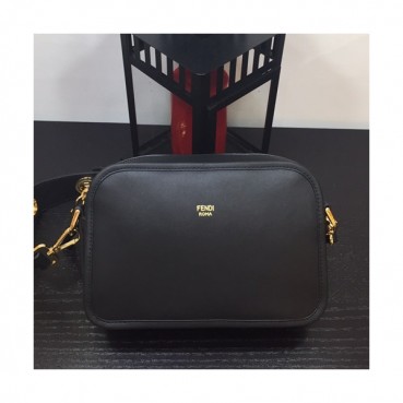 Fendi 2019 Camera Shoulder Bag ,22CM - 펜디 2019 남여공용 카메라 숄더백  FENB0339,22CM,블랙