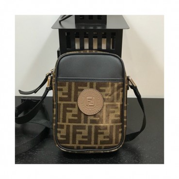 Fendi 2019 PVC Shoulder Bag,19CM - 펜디 2019 PVC 남여공용 숄더백  FENB0277,19CM,블랙+브라운