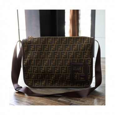 Fendi 2019 Shoudler Bag ,33/40CM - 펜디 2019 레더 남성용 숄더백  FENB0184,33/40CM,브라운