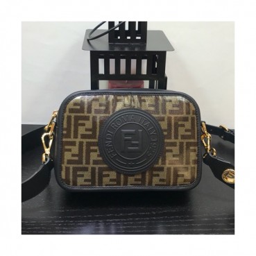 Fendi 2019 Camera Shoulder Bag ,22CM - 펜디 2019 남여공용 카메라 숄더백  FENB0108,22CM,블랙