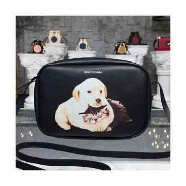 Balenciaga 2019 Leather Puppy & Kitten Camera Shoulder Bag - 발렌시아가 2019 레더 퍼피&키튼 남여공용 카메라 숄더백,BGB0217,블랙