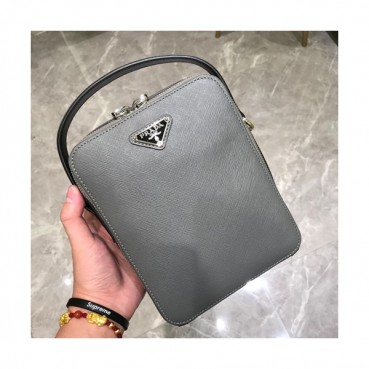 Prada 2019 Brique Saffiano Shoulder Bag,20CM - 프라다 2019 브리크 사피아노 남성용 숄더백,2VH066
