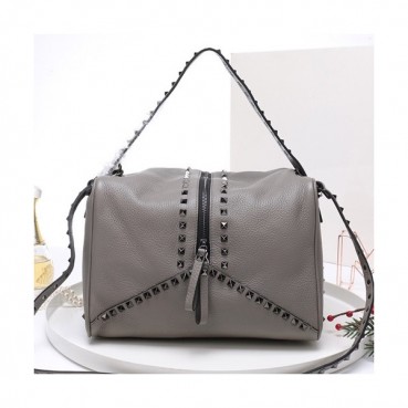 [한정 세일!! 놓치면 후회해]Valentino 2019  Leather Ruckstud Tote Shoudler Bag,28CM - 발렌티노 2019 레더 락스터드 토트 숄더백,VTB0411,28CM,그레이