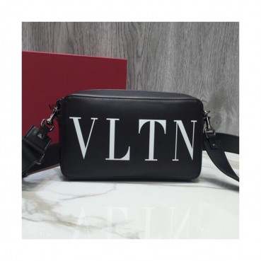 [☆선착순 파격특가!! 놓치지 마세요☆]Valentino 2019 Leather Belt Bag Shoulder Bag,23CM - 발렌티노 2019 레더 남여공용 벨트백 숄더백, VTB0355,23CM,블랙