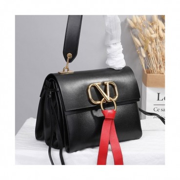 [★시선 강탈★] Valentino 2019 V-ring Leather Shoudler Bag,24CM 