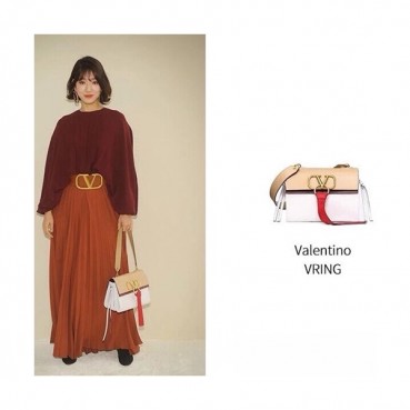 [커스텀급]Valentino 2019 V-ring Leather Shoudler Bag,24CM 