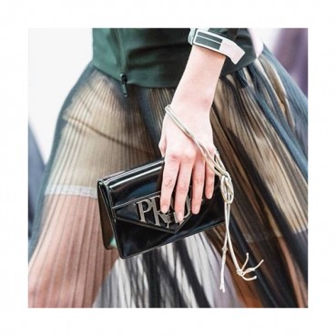 Prada Logo Chain Shoulder Bag,19cm - 프라다 로고 체인 숄더백 ,1BD101