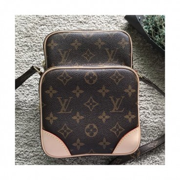 Louis Vuitton Amazone Monogram Camera Shoulder Bag,20cm - 루이비통 아마조네 모노그램 남여공용 커메라 숄더백 M45236,LOUB0873 ,20cm,브라운