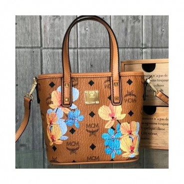 MCM Essentials Visetos Leather Tote Shoulder Bag,16cm - 엠씨엠 여성용 에센셜 비세토스 레더 토트 숄더백 MCMB0057, 16cm,브라운