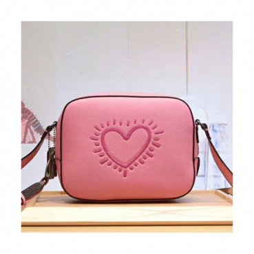 Coach Keith Haring Camera Leather Shoulder Bag,21cm - 코치 키스 해링 카메라 레더 숄더백 COAB0107,21cm,핑크