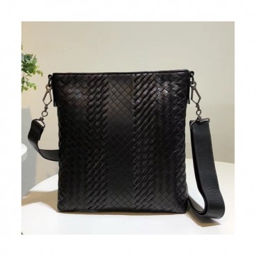 Bottega Veneta Leather Black Messenger Shoulder Bag,26cm - 보테가 베네타 레더 블랙 남성용 메신저 숄더백 ,BVB0100,26cm