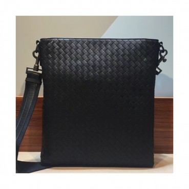 Bottega Veneta Leather Black Messenger Shoulder Bag,25/28cm - 보테가 베네타 레더 블랙 남성용 메신저 숄더백 7112,BVB0081,25/28cm
