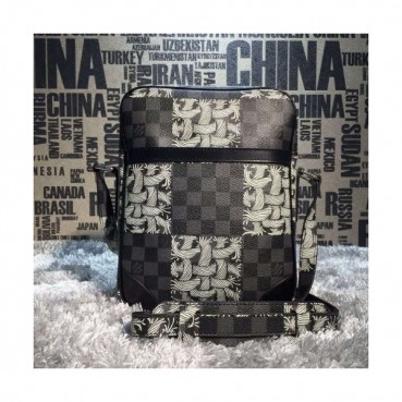 루이비통 2015 캔버스 숄더백 LV060-