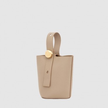 로에베 여성 미니 페블 버킷 백 - Loewe Womens Mini Pebble Bucket Bag 