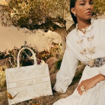 디올 여성 화이트 북토트 - Dior Womens White Book Tote 