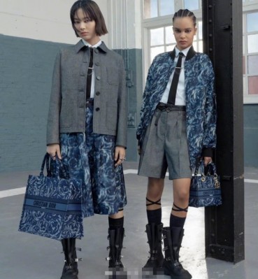 디올 남/녀 네이비 북토트 - Dior Unisex Navy Book Tote 