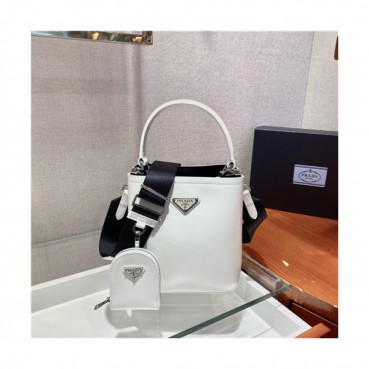 [유니크한]Prada 2021 Women's Leather Bucket Bag/Tote Bag/Shoulder Bag,19cm,1BA319,PRAB0384 - 프라다 2021 여성용 레더 버킷백/토트백/숄더백,19cm,화이트
