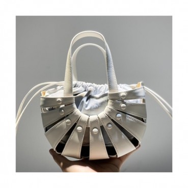 [귀여움 뿜뿜]Bottega Veneta 2021 Mini The Shell Tote Bag,22cm,BVB0617 - 보테가 베네타 2021 미니 쉘 토트백,22cm,화이트