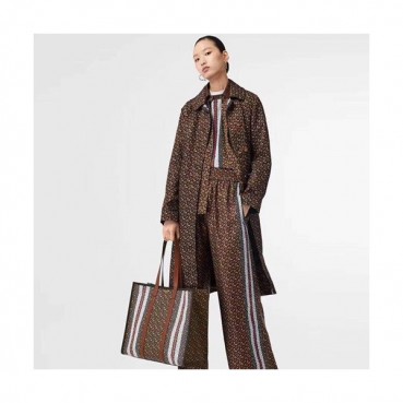 [수납력 굿]Burberry 2019 TB Canvas Tote Shoulder Shopper Bag, 43cm - 버버리 2019 TB 캔버스 남여공용 토트 숄더 쇼퍼백,BURB00351,43cm,브라운