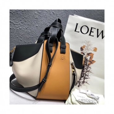Loewe 2019 Hammock Small Tote Shoulder Bag, 29CM - 로에베 2019 해먹 스몰 토트 숄더백 ,3047