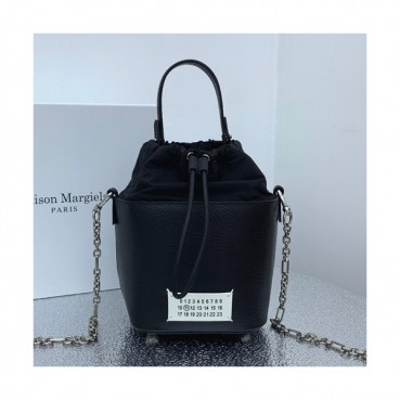 Maison Margiela 2019 Leather Bucket Chain Tote Shoulder Bag,23cm - 메종 마르지엘라 2019 레더 버킷 체인 토트 숄더백,MMB0009,23cm,블랙