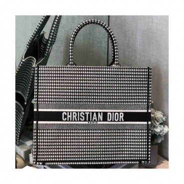 Dior 2019 Women Canvas Book Tote Shopper Bag ,42CM - 디올 2019 여성용 캔버스 북 토트 쇼퍼백  DIOB0254,42CM,블랙+화이트