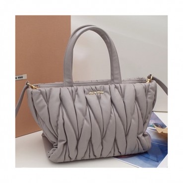 MiuMiu 2019 Matelasse Tote Shoulder Bag,27cm - 미우미우 2019 마틀라세 토트 숄더백,5BG062, MIUB0354 , 27cm,그레이