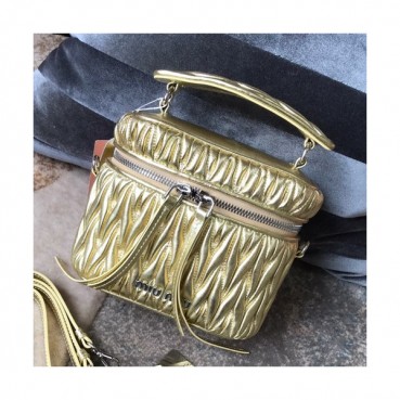 MiuMiu 2019 Matelasse Tote Shoulder Bag,17cm - 미우미우 2019 마틀라세 토트 숄더백,5BH121, MIUB0239, 17cm,옐로우골드