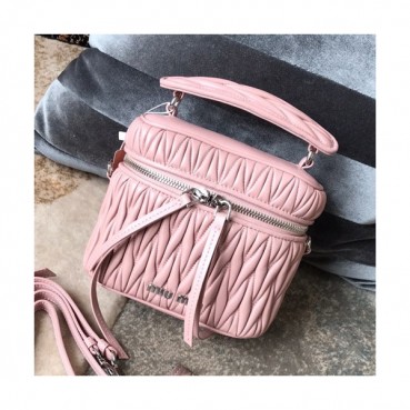 MiuMiu 2019 Matelasse Tote Shoulder Bag,17cm - 미우미우 2019 마틀라세 토트 숄더백,5BH121, MIUB0238, 17cm,핑크