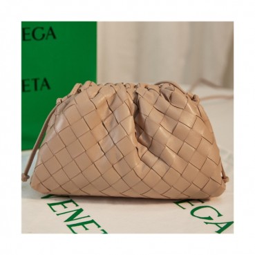 [보테가베네타]Bottega Veneta 2021 Women's Leather Pouch,22cm,BVB0628 - 보테가베네타 2021 여성용 레더 파우치,22cm,베이지