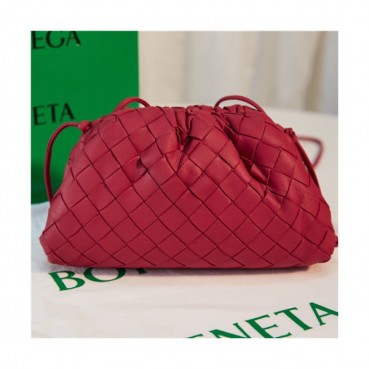 [보테가베네타]Bottega Veneta 2021 Women's Leather Pouch,22cm,BVB0627 - 보테가베네타 2021 여성용 레더 파우치,22cm,레드