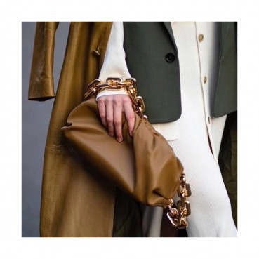Bottega Veneta 2020 The Chain Pouch Bag / Shoulder Bag,31cm - 보테가 베네타 2020 더 체인 파우치 백 / 숄더백, 620230,BVB0555,31cm,브라운