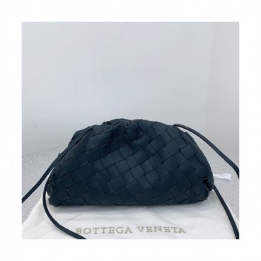 Bottega Veneta 2019 The Pouch Bag / Shoulder Bag,22cm - 보테가 베네타 2019 더 파우치 백 / 숄더백, 585852A ,BVB0369,22cm,네이비