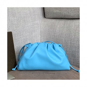 Bottega Veneta 2019 The Pouch Bag / Shoulder Bag,22cm - 보테가 베네타 2019 더 파우치 백 / 숄더백, 585852,BVB0279,22cm,스카이블루